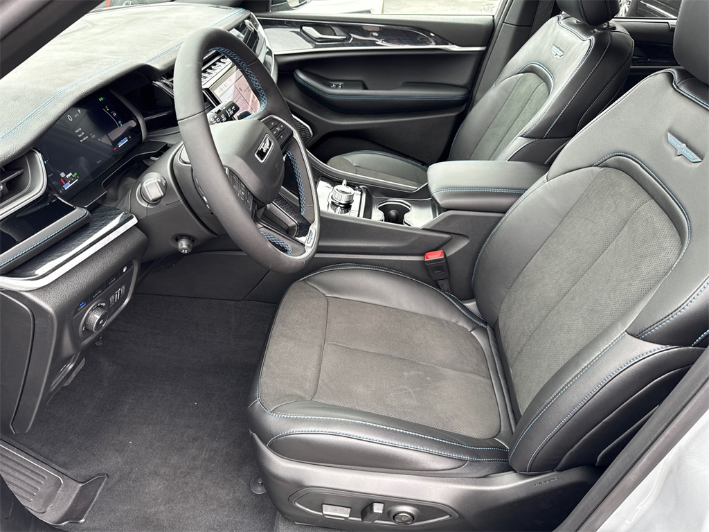 2025 Jeep Grand Cherokee Trailhawk 4xe photo 23
