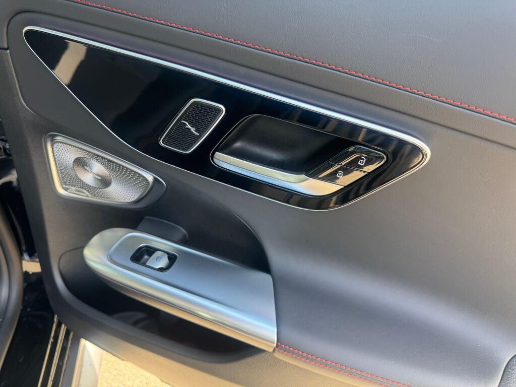 2025 Mercedes Benz C AMG 63 S E PERFORMANCE photo 19