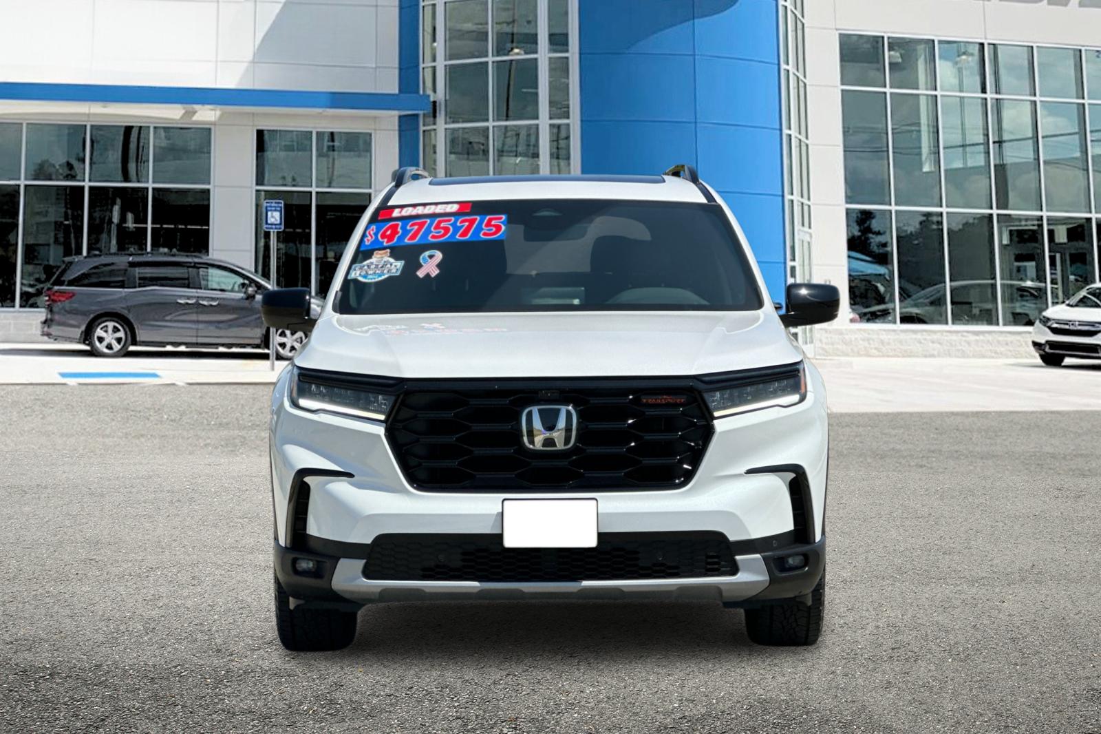 2025 Honda Pilot TrailSport photo 2