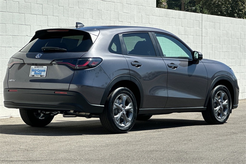 2026 Honda HR-V LX photo 4