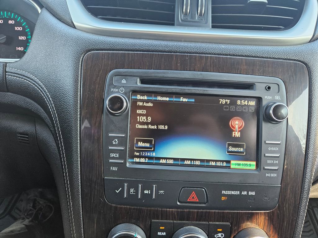 2017 Chevrolet Traverse 1LT photo 11