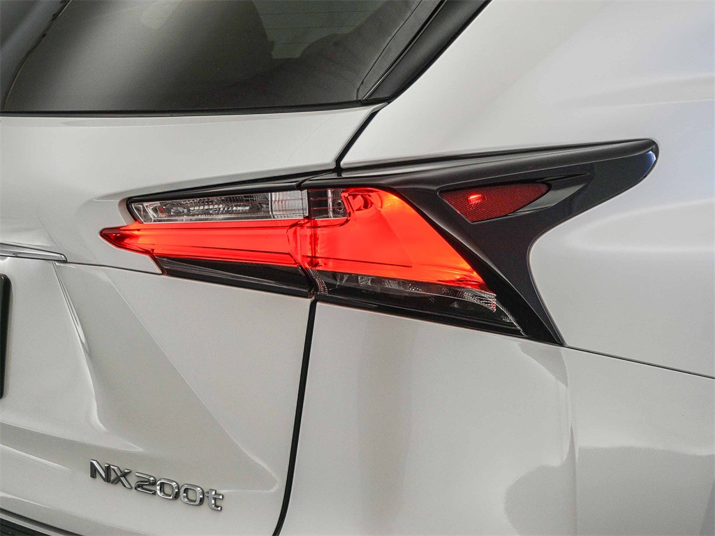 2017 Lexus NX 200t Luxury photo 9