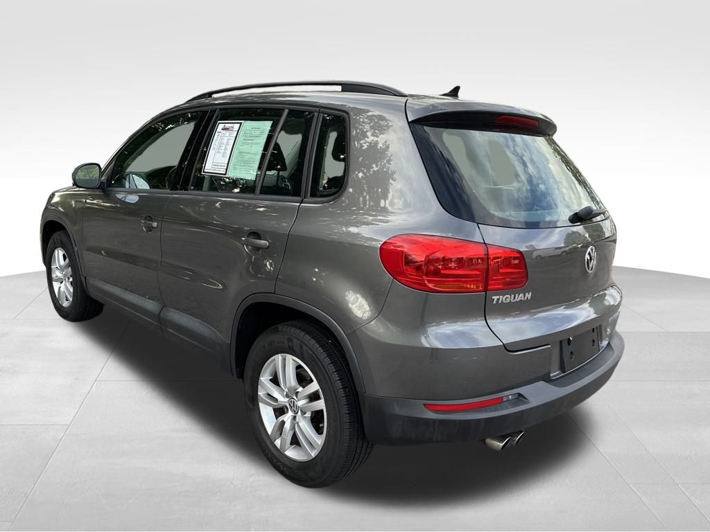 2015 Volkswagen Tiguan S photo 3