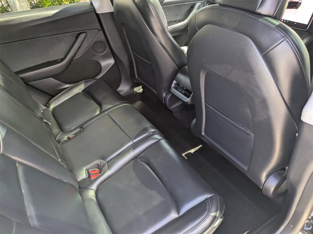 2022 Tesla Model Y Long Range photo 25