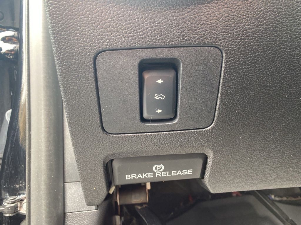 2017 Ford F-250 Lariat photo 16