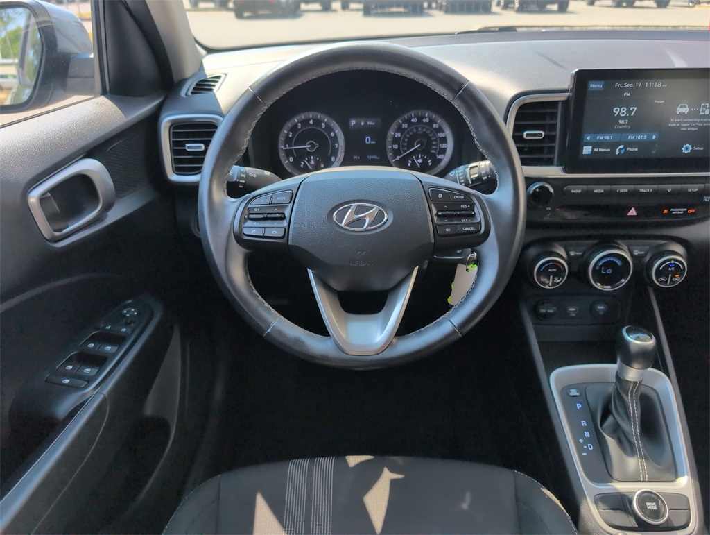 2021 Hyundai Venue SEL Denim photo 9