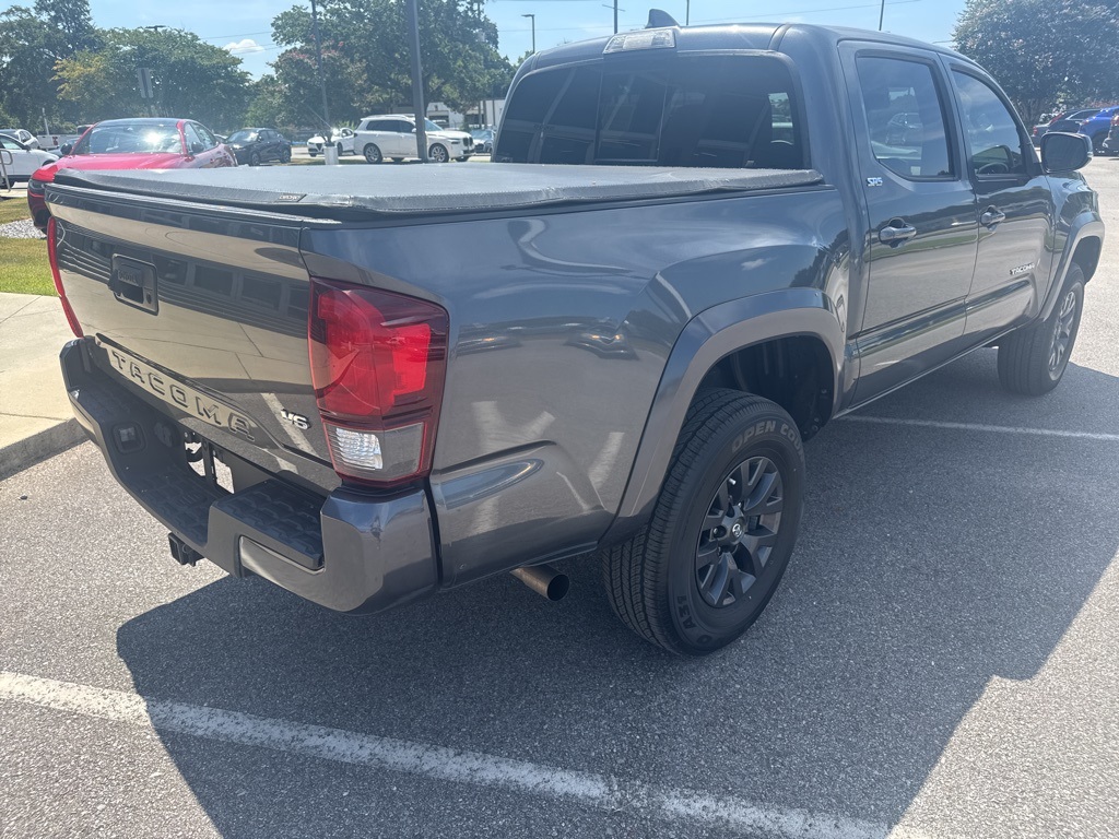 2022 Toyota Tacoma SR5 photo 4