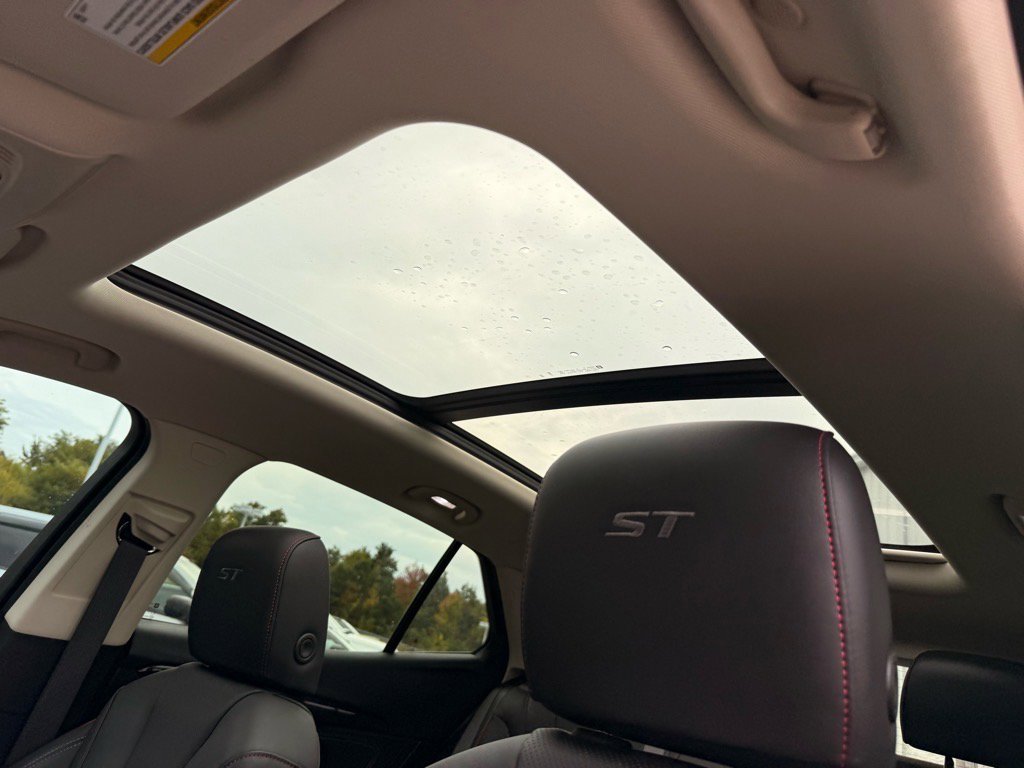 2023 Buick Envision Essence Sport Touring photo 12