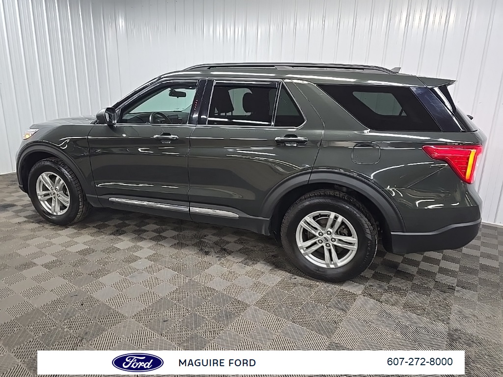 2022 Ford Explorer XLT photo 3