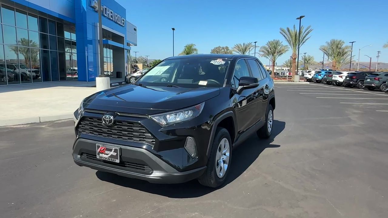 2022 Toyota RAV4 LE photo 44