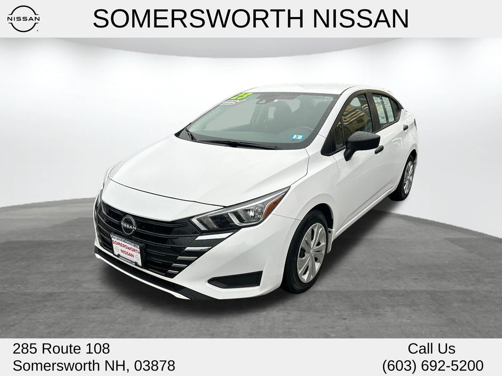 2023 Nissan Versa Sedan S's photo