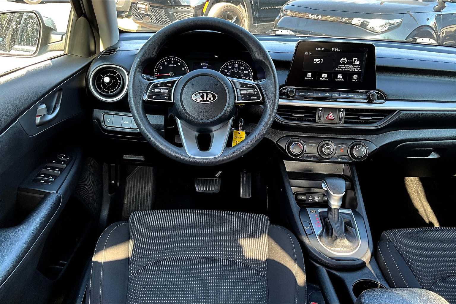 2021 Kia Forte FE LXS photo 5