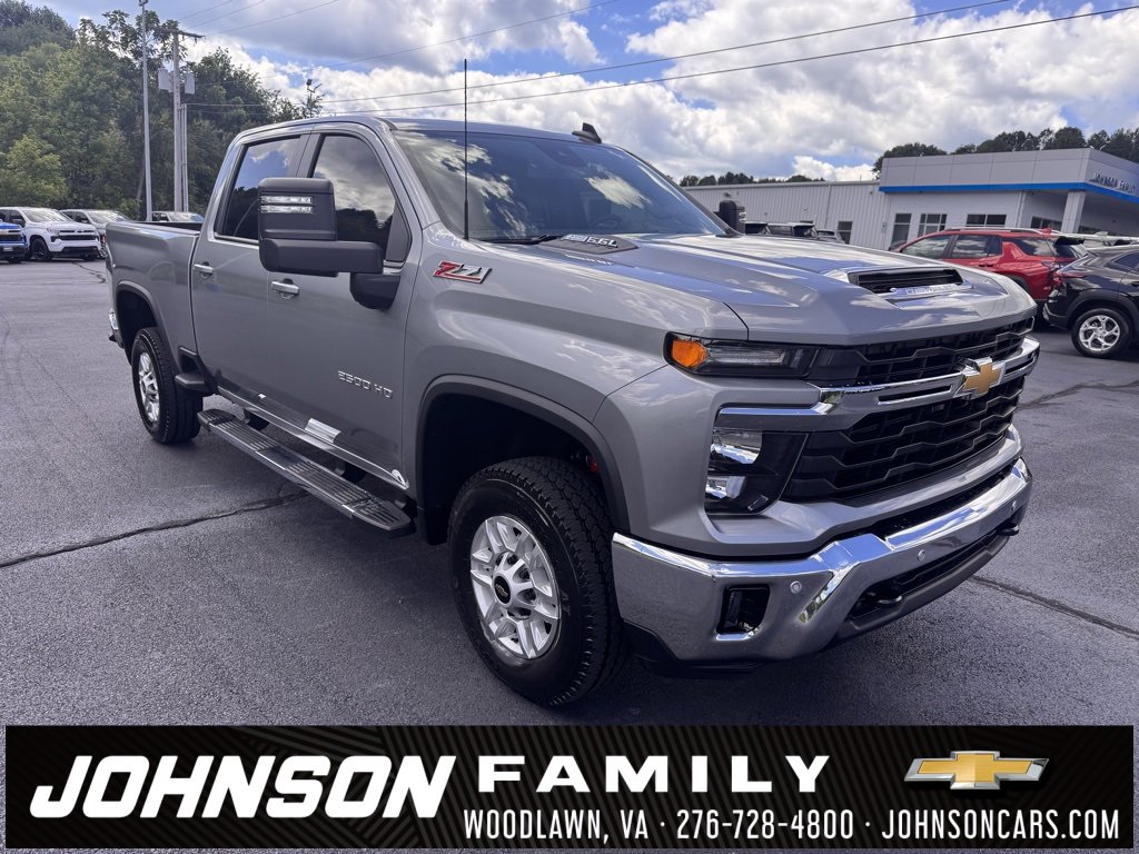2025 Chevrolet Silverado 2500HD LT's photo