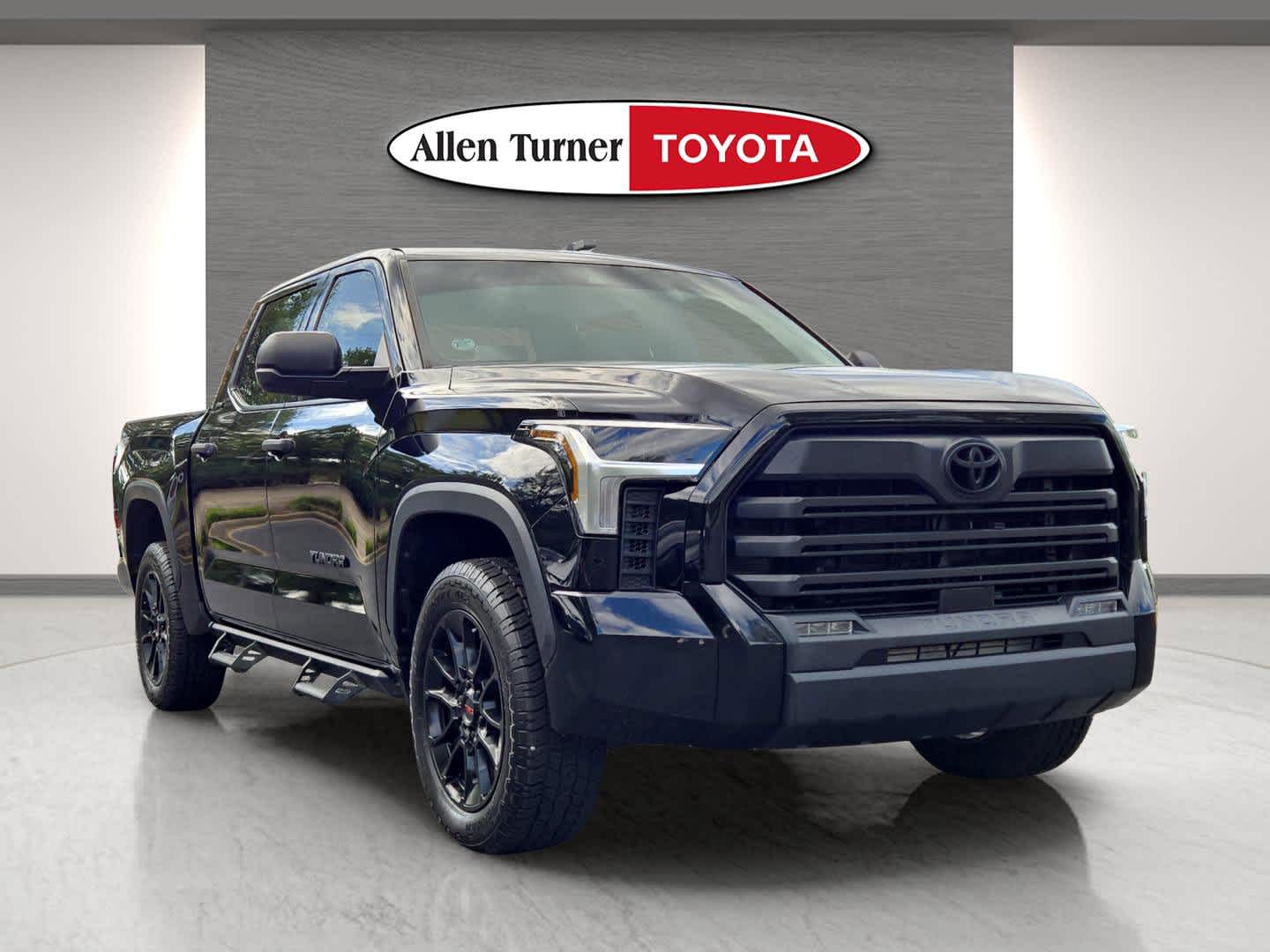 2023 Toyota Tundra SR5 photo 2