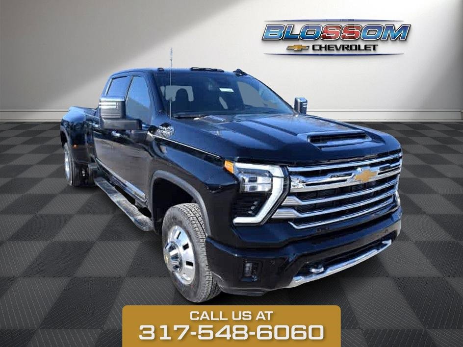 New 2025 Chevrolet Silverado 3500 HD High Country DRW Crew