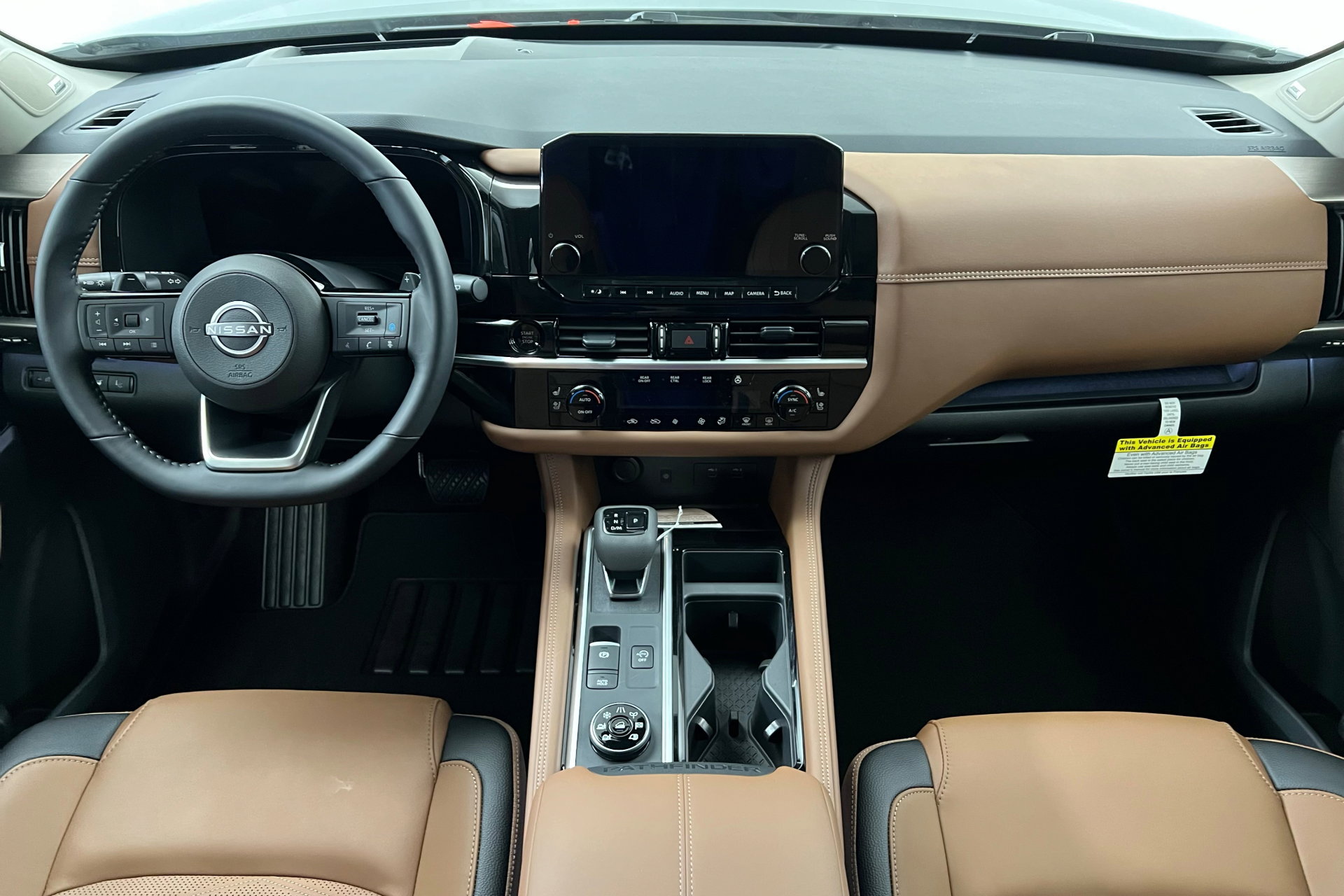 2025 Nissan Pathfinder Platinum photo 13