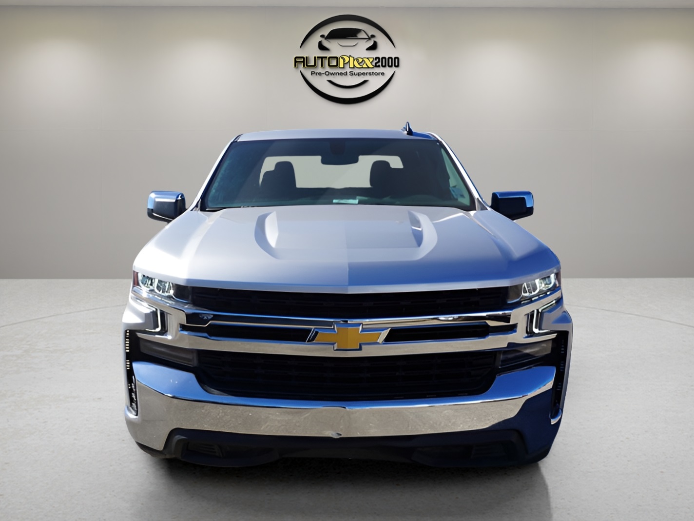 2020 Chevrolet Silverado 1500 LT photo 2