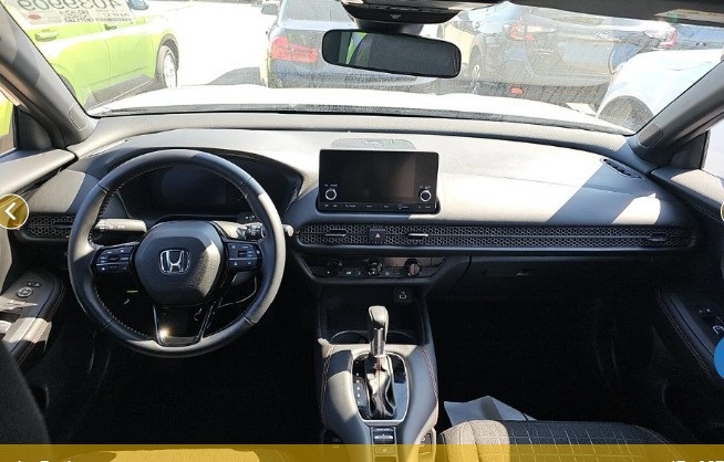2025 Honda HR-V Sport photo 2