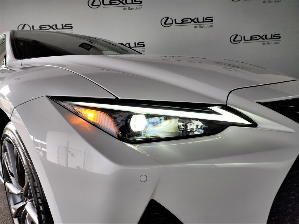 2025 Lexus IS 300 F SPORT photo 5
