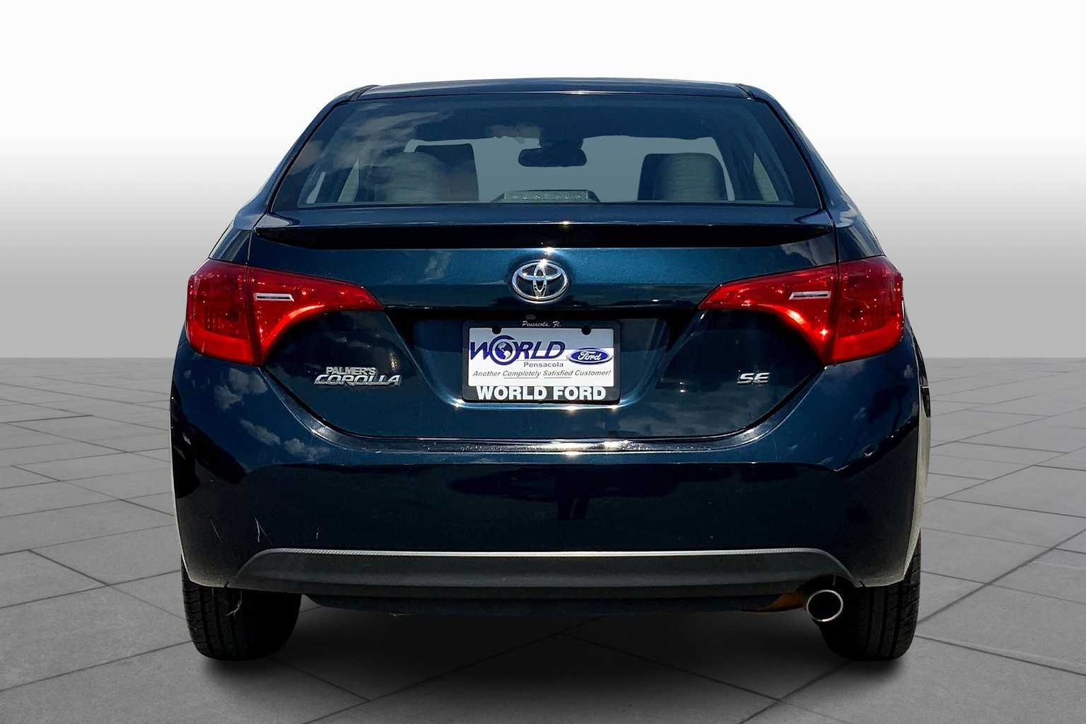 2017 Toyota Corolla SE photo 4