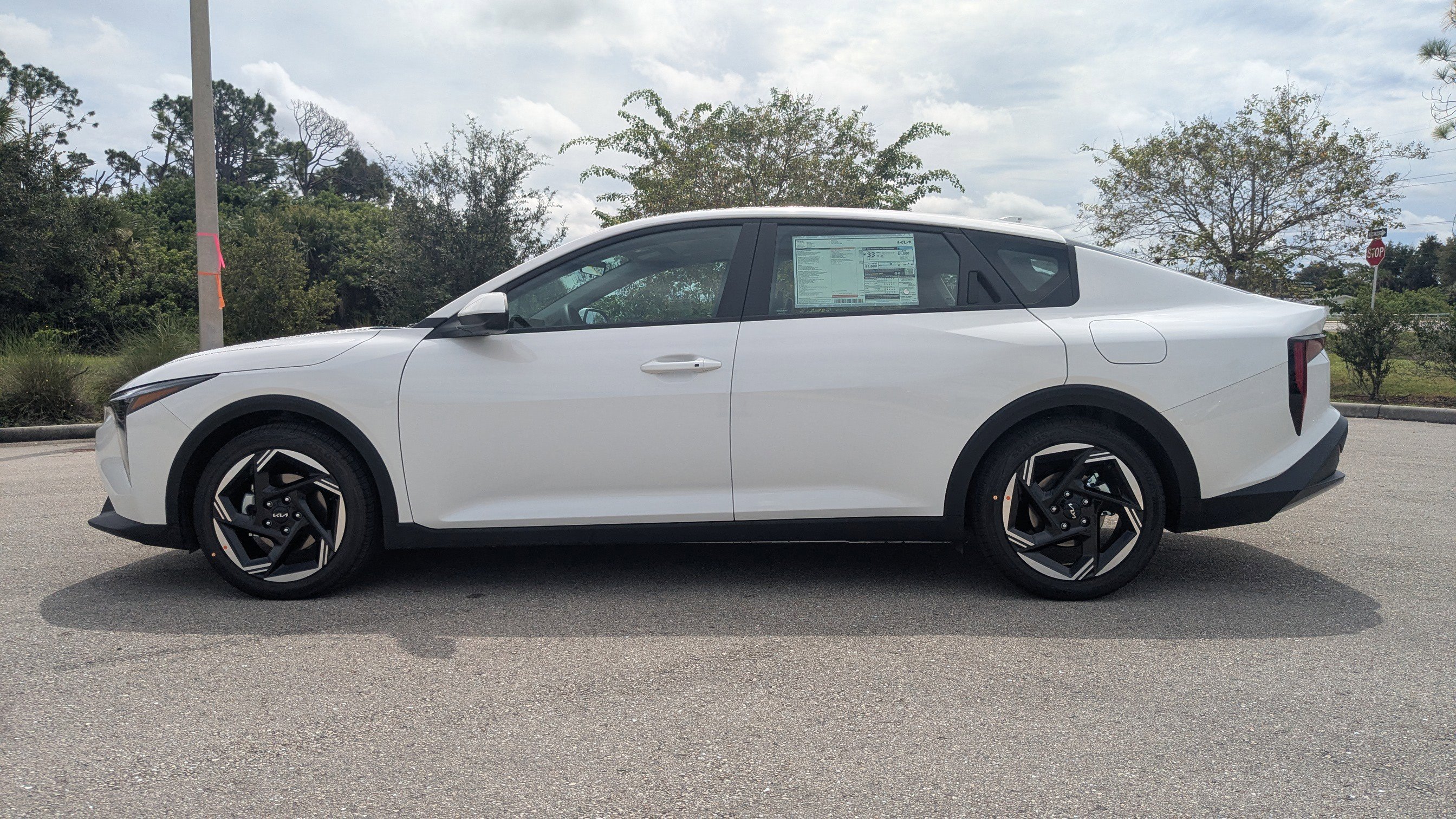 2025 Kia K4 EX photo 8