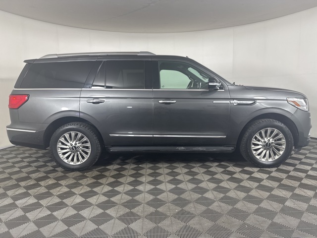 2018 Lincoln Navigator Premiere photo 2