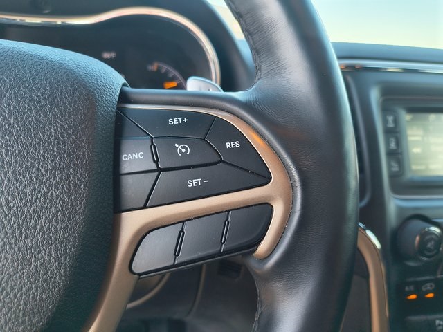 2017 Jeep Grand Cherokee Laredo photo 5