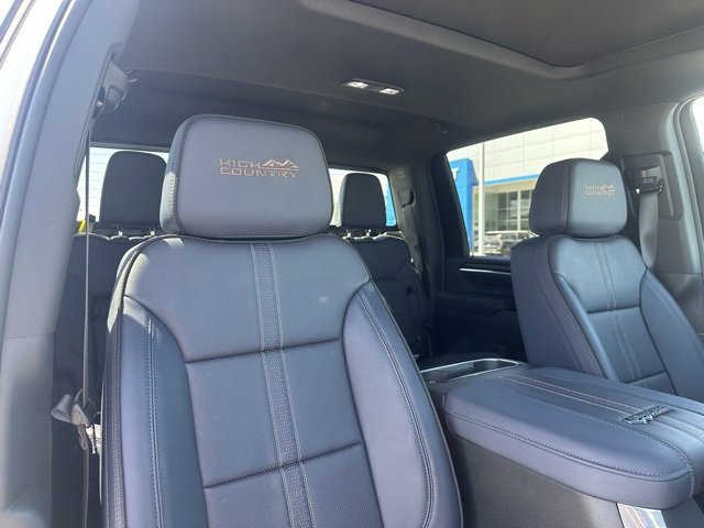 2025 Chevrolet Silverado 3500HD High Country photo 18