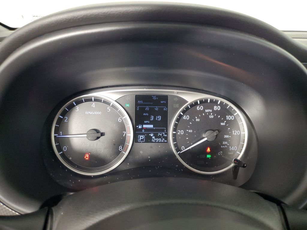 2020 Nissan Kicks S photo 25