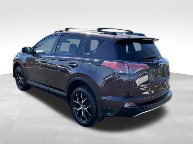 2018 Toyota RAV4 SE photo 4