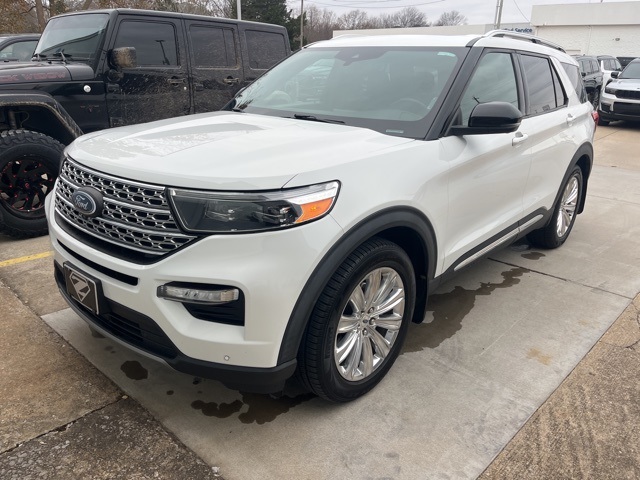2020 Ford Explorer Limited's photo