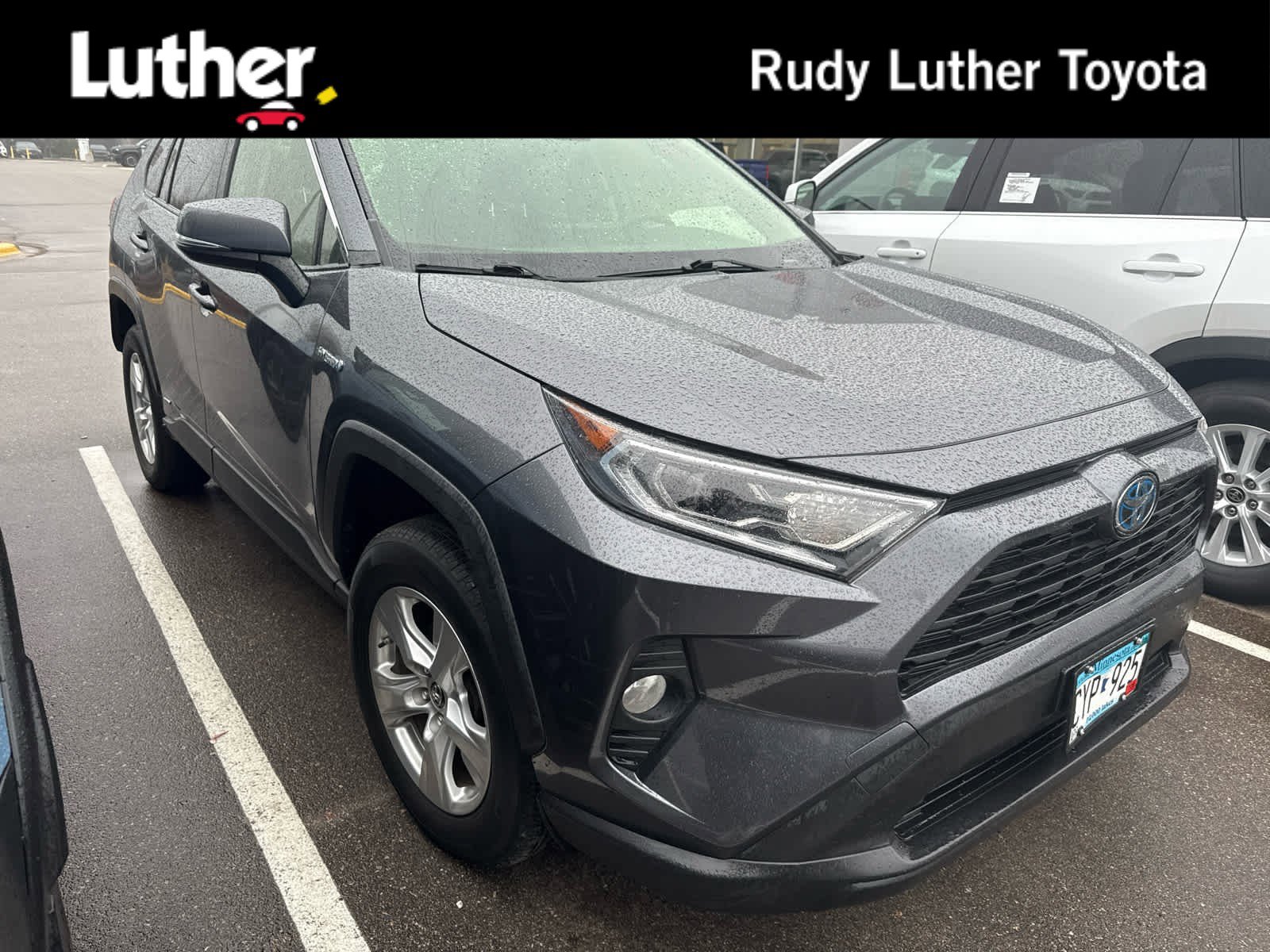2019 Toyota RAV4 XLE's photo