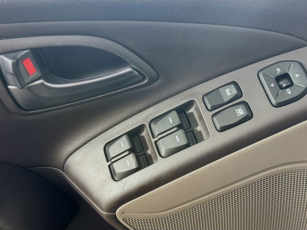2014 Hyundai Tucson SE photo 19