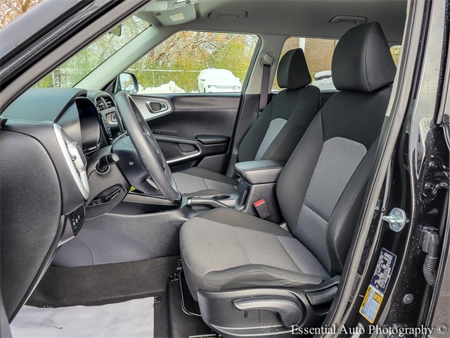 2023 KIA SOUL - Image 8