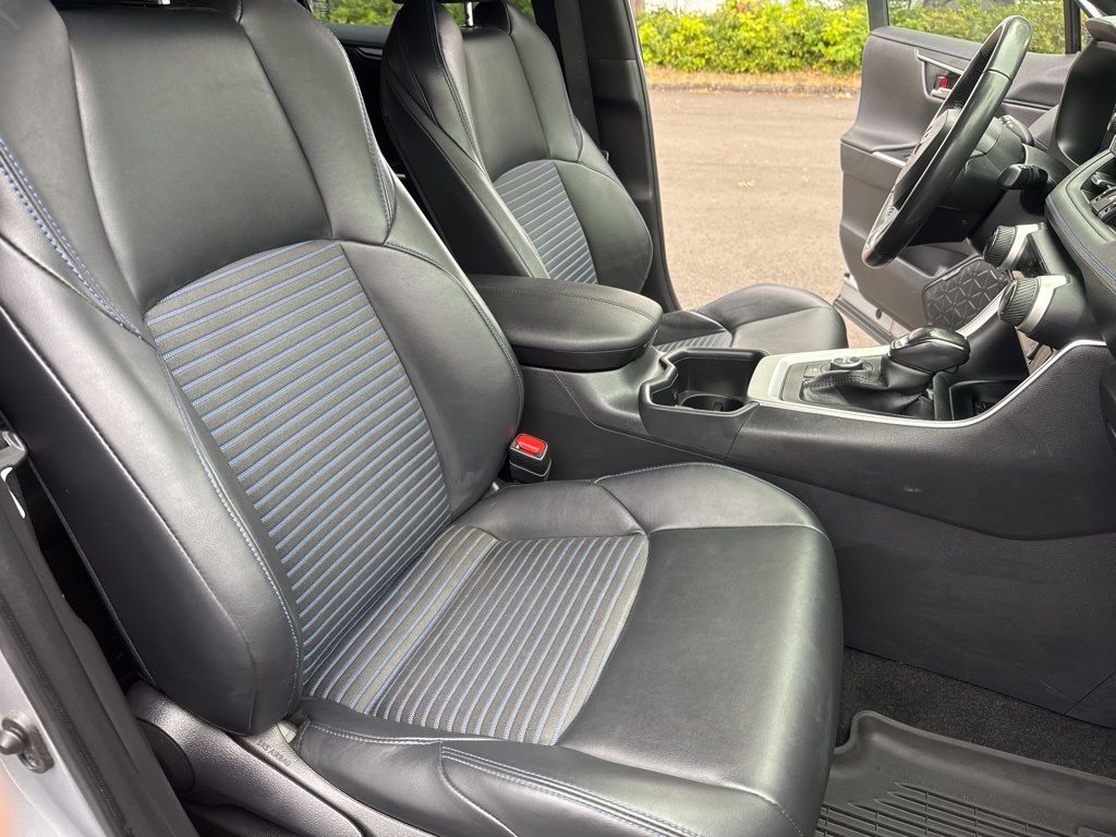 2022 Toyota RAV4 Hybrid XSE photo 30