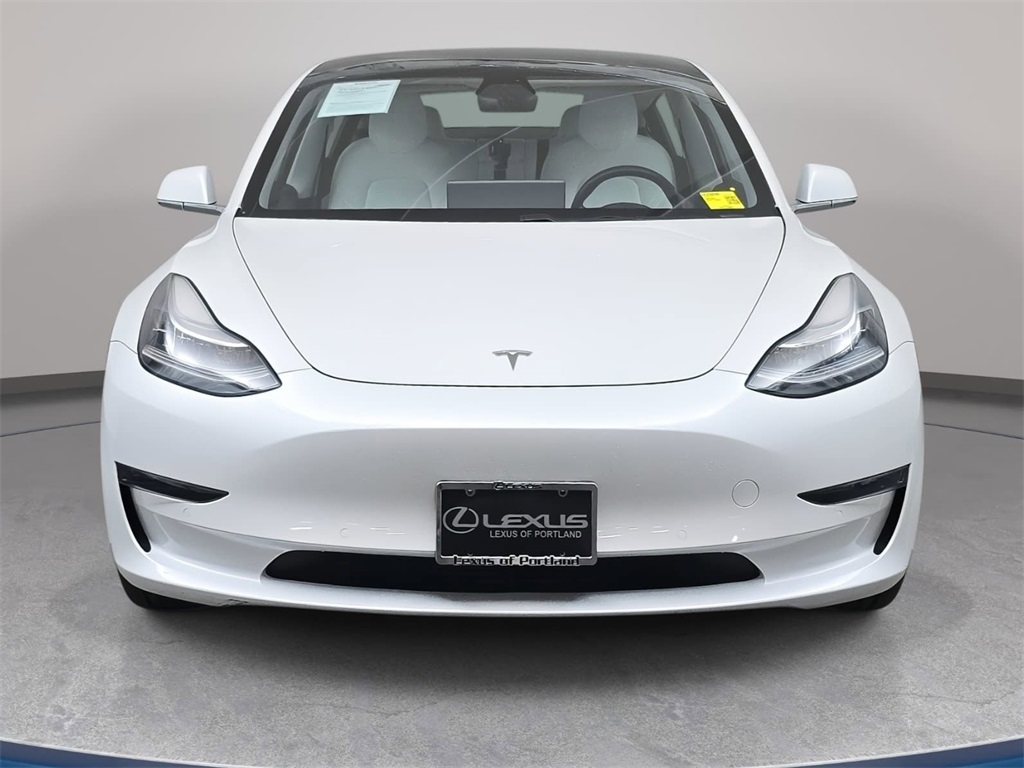 2020 Tesla Model 3 Standard Range Plus photo 3