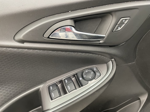 2023 Chevrolet Malibu 1LT photo 4