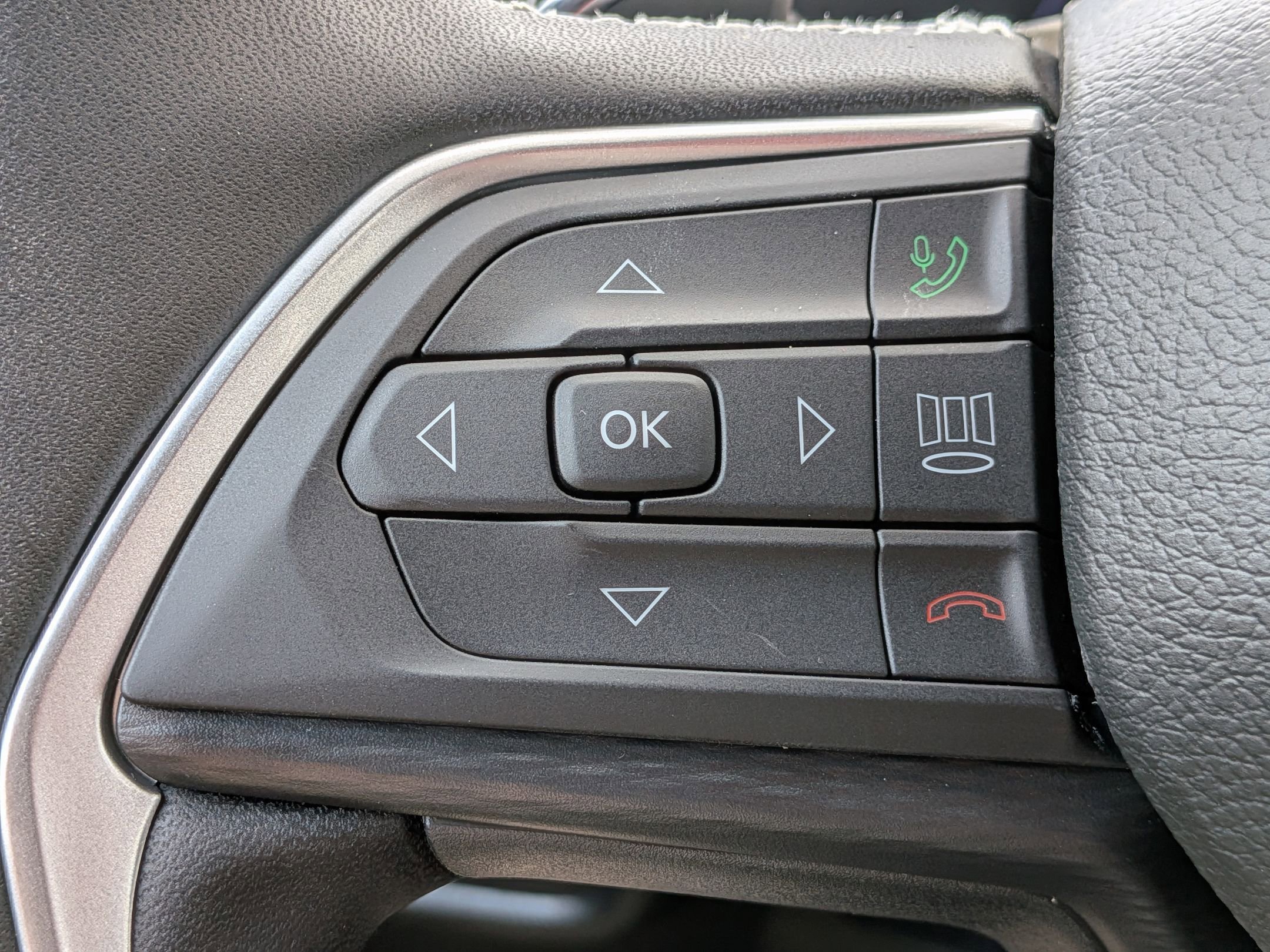 2025 Jeep Grand Cherokee Altitude X photo 9