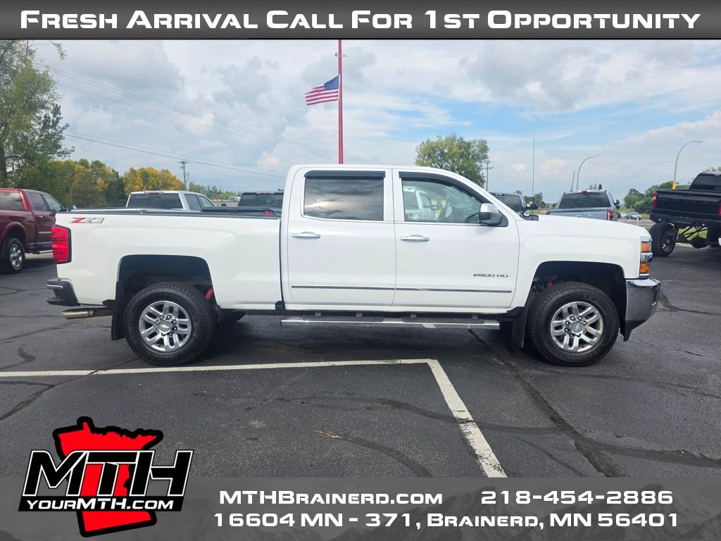 2018 Chevrolet Silverado 2500HD LTZ Z71 photo 11
