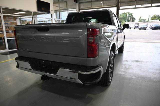 2024 Chevrolet Silverado 1500 LT photo 4