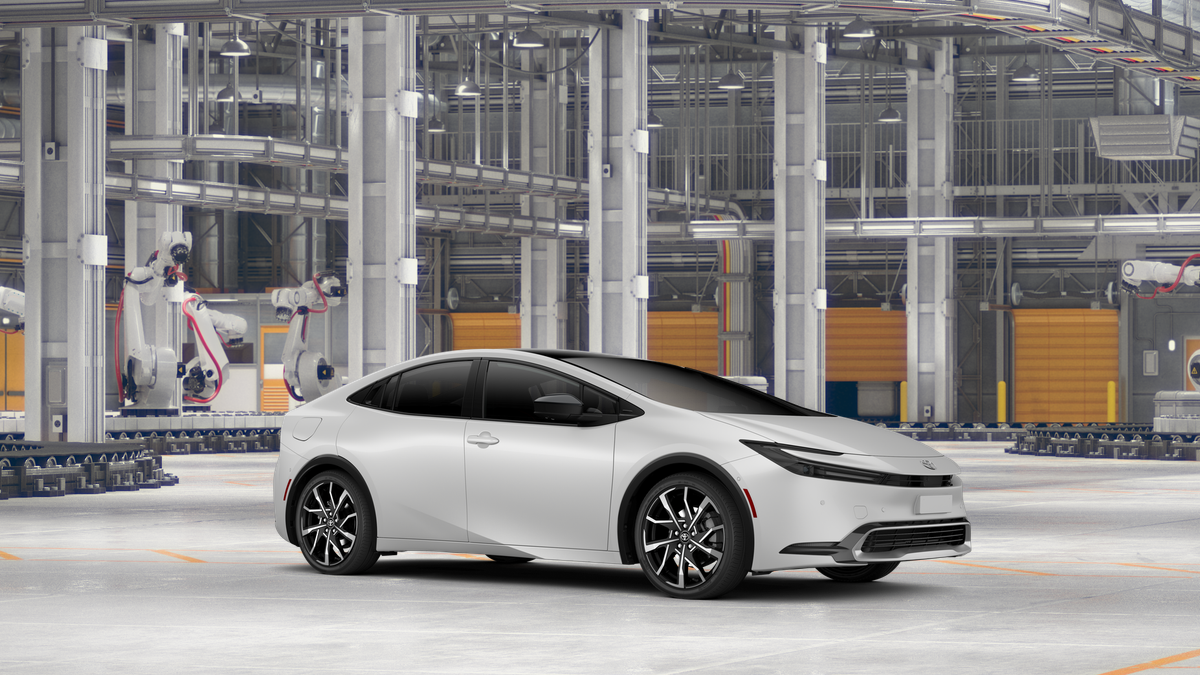 2026 Toyota Prius Plug-in Hybrid XSE Premium photo 14