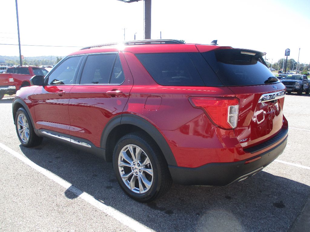 2021 Ford Explorer XLT photo 18