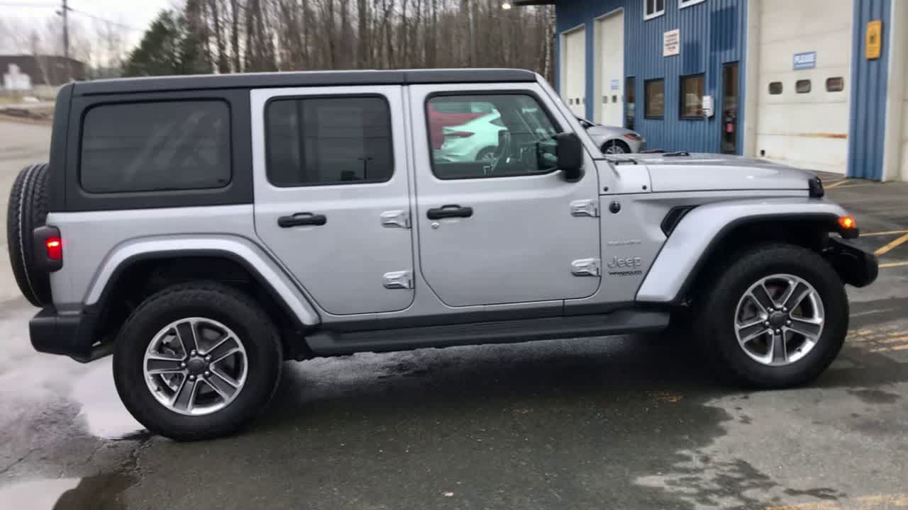 2020 Jeep Wrangler Unlimited Sahara photo 2