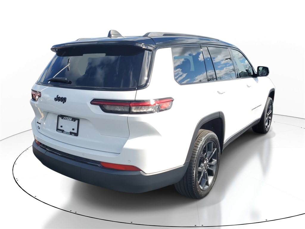 2025 Jeep Grand Cherokee Limited photo 4