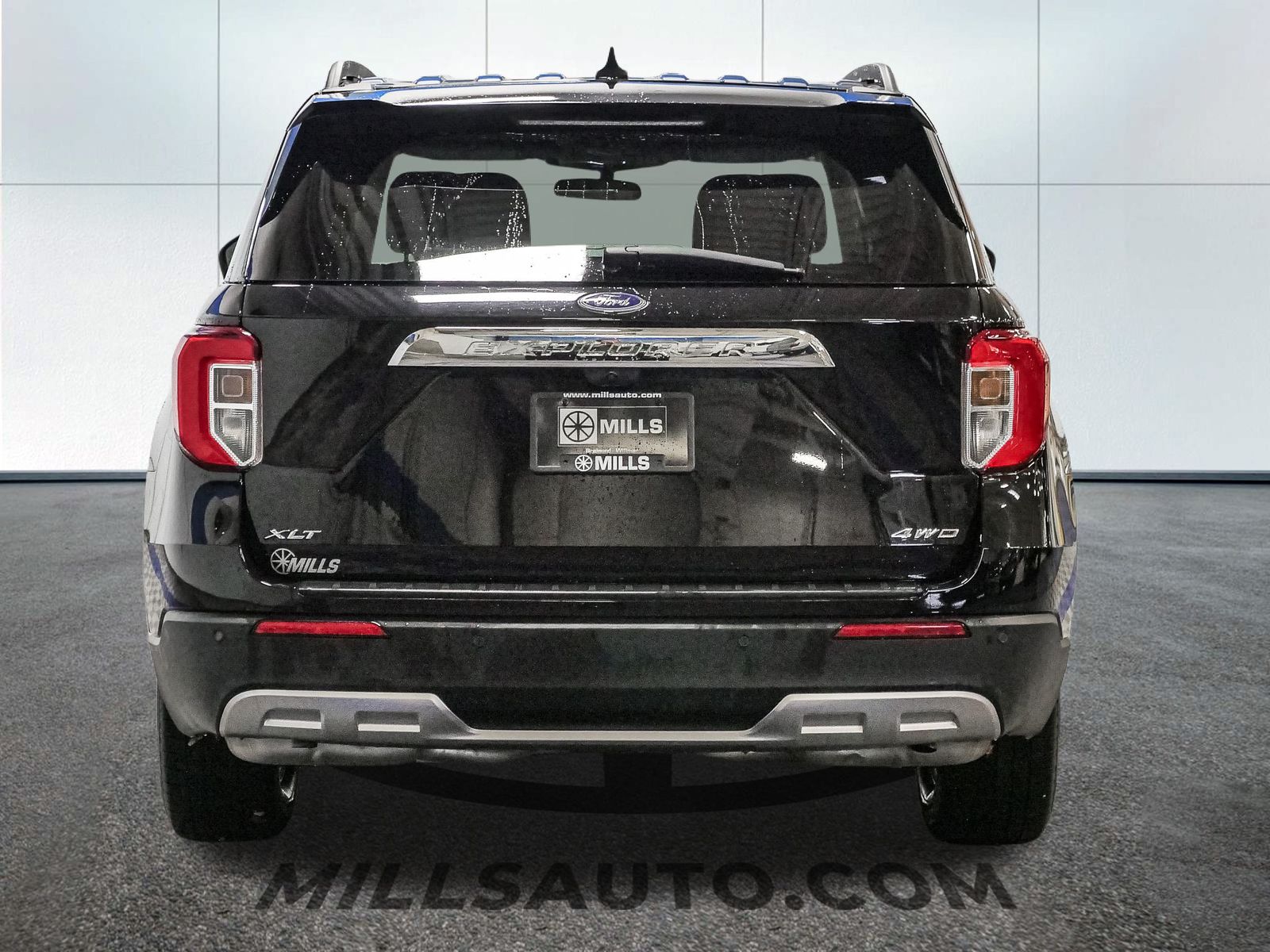 2023 Ford Explorer XLT photo 6