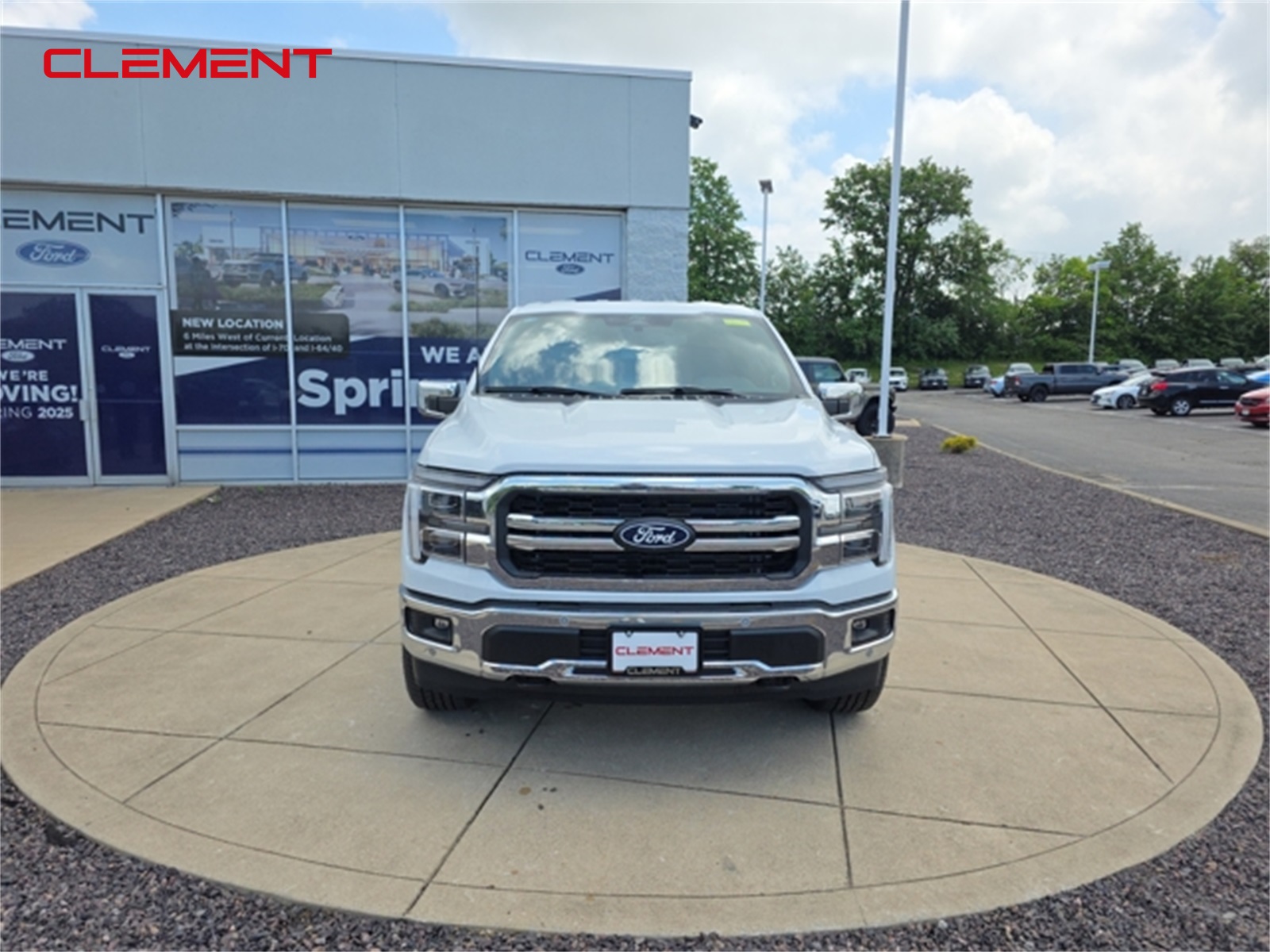 2025 Ford F-150 Lariat photo 2