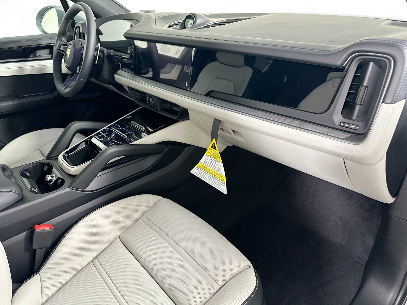 2025 Porsche Cayenne E-Hybrid photo 26