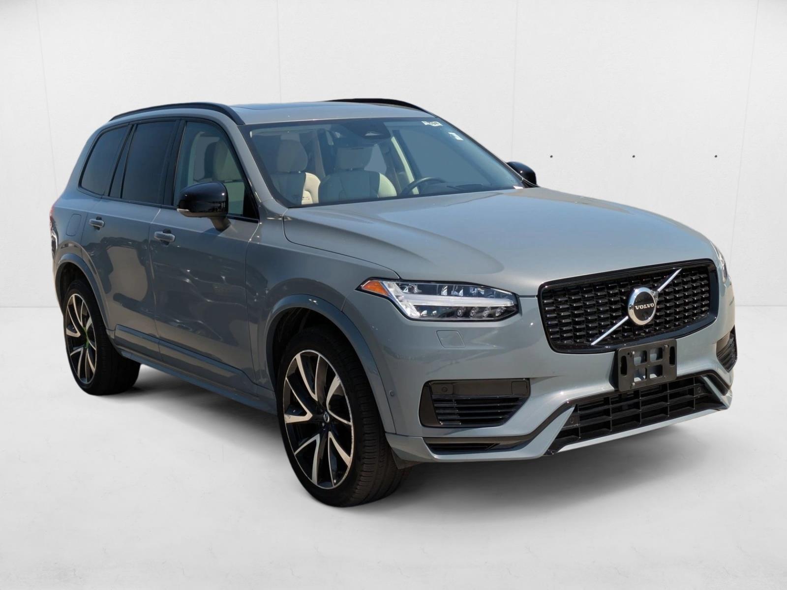 2023 Volvo XC90 Recharge T8 Ultimate photo 3