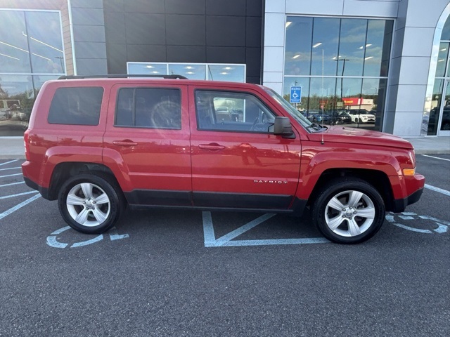 2015 Jeep Patriot Latitude photo 2