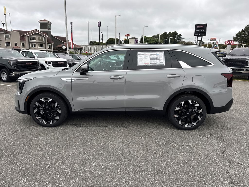 2026 Kia Sorento EX photo 3